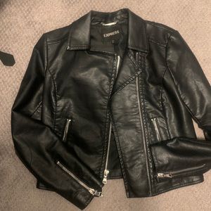 Express crop leather jacket